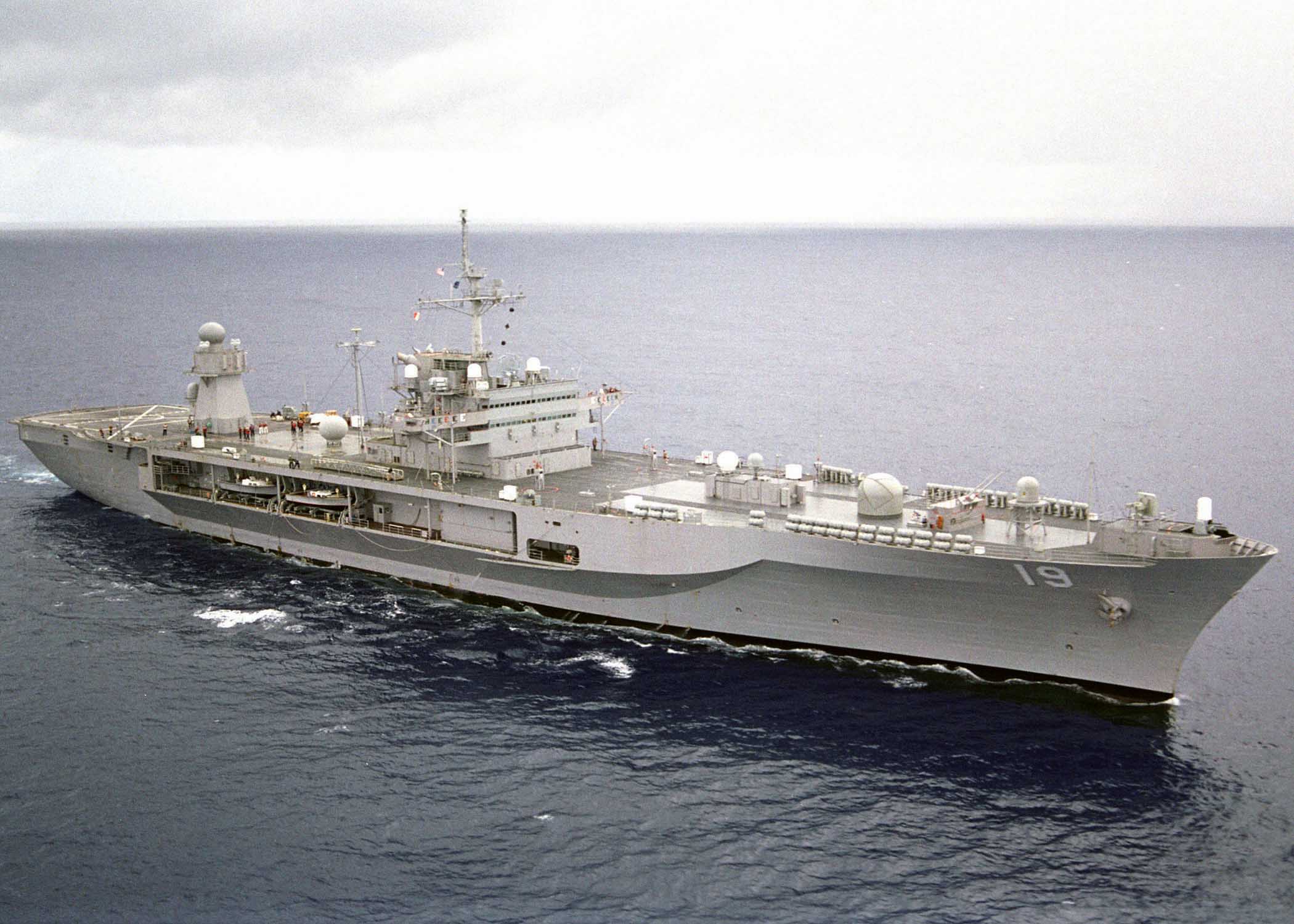 Lcac 19 combatindex.com: LCC 19 : USS BLUE RIDGE